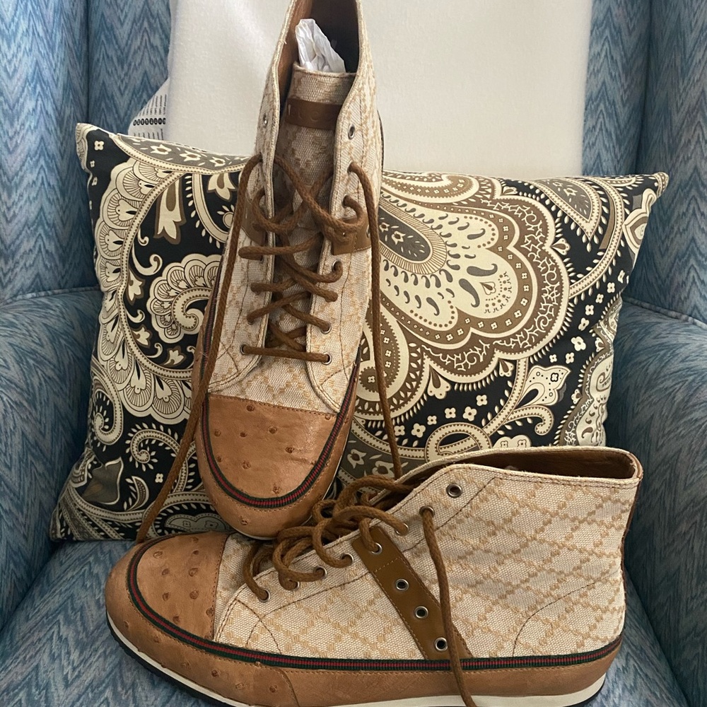 Men gucci sneaker , size 9m for sale